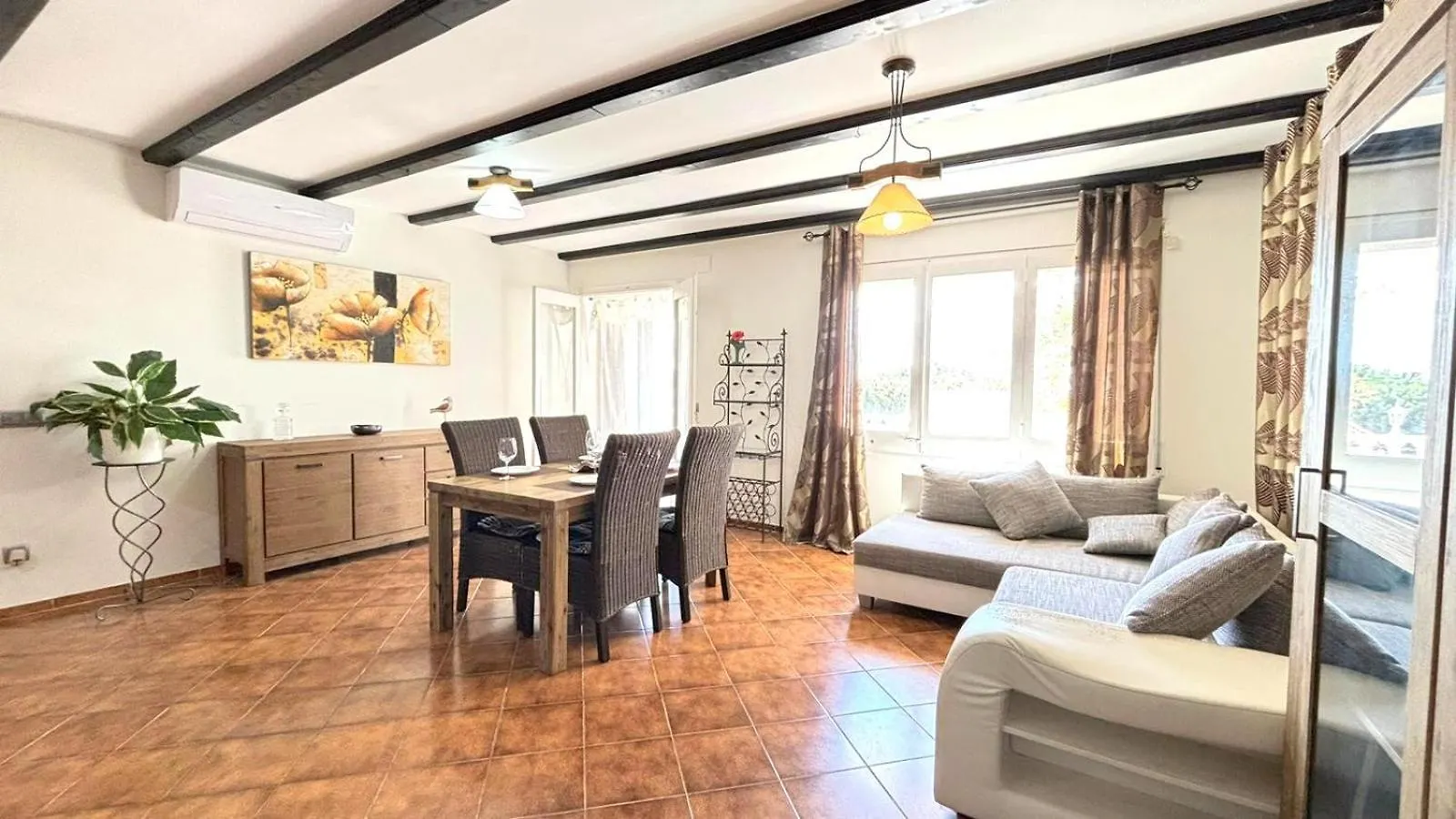 Santa Barbara Villa Roses Holiday home